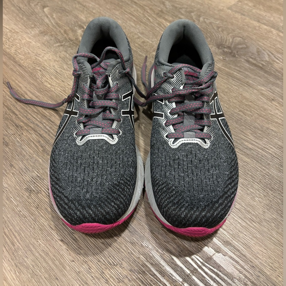 ASICS GT-2000 10 - Picture 4 of 9